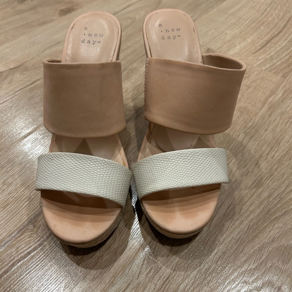 Tweed wedges